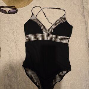 Vineyard Vines One Piece Swim Suit Size Xs
